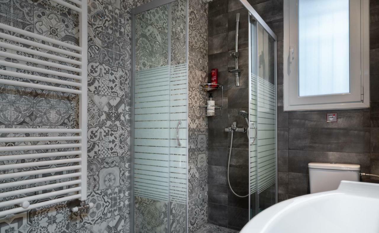 Modern & Stylish Apt At The Heart Of Athen Exterior foto